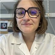 Je suis chercheuse dans la biologie et je donne des cours particulier dans ce domaine